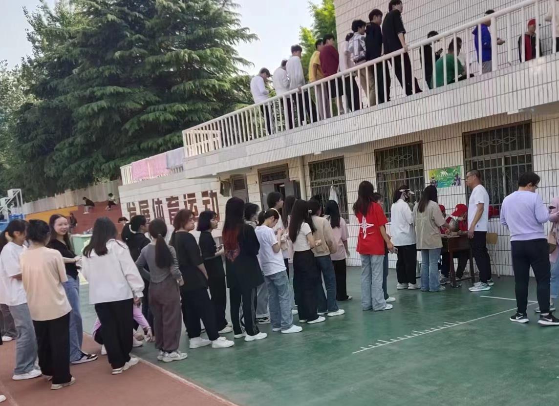 c1656628319847adb694b82654813ed8.jpg c1656628319847adb694b82654813ed8.jpg