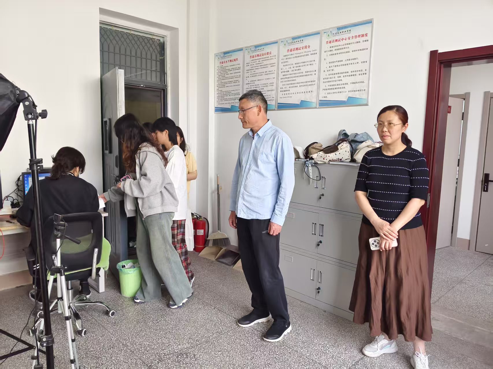 c1aea516031f4cd78264d140e1f4050b.jpg c1aea516031f4cd78264d140e1f4050b.jpg