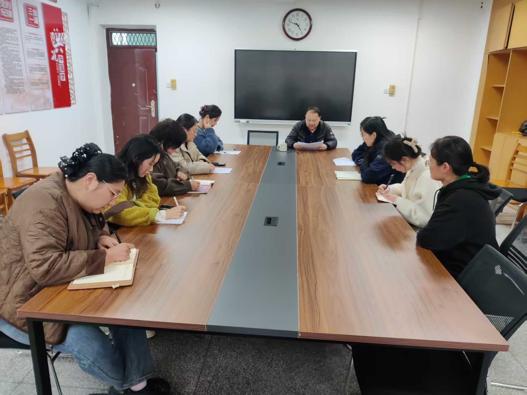 b555e6fca964461b8576d5ff232f1ab1.jpg b555e6fca964461b8576d5ff232f1ab1.jpg