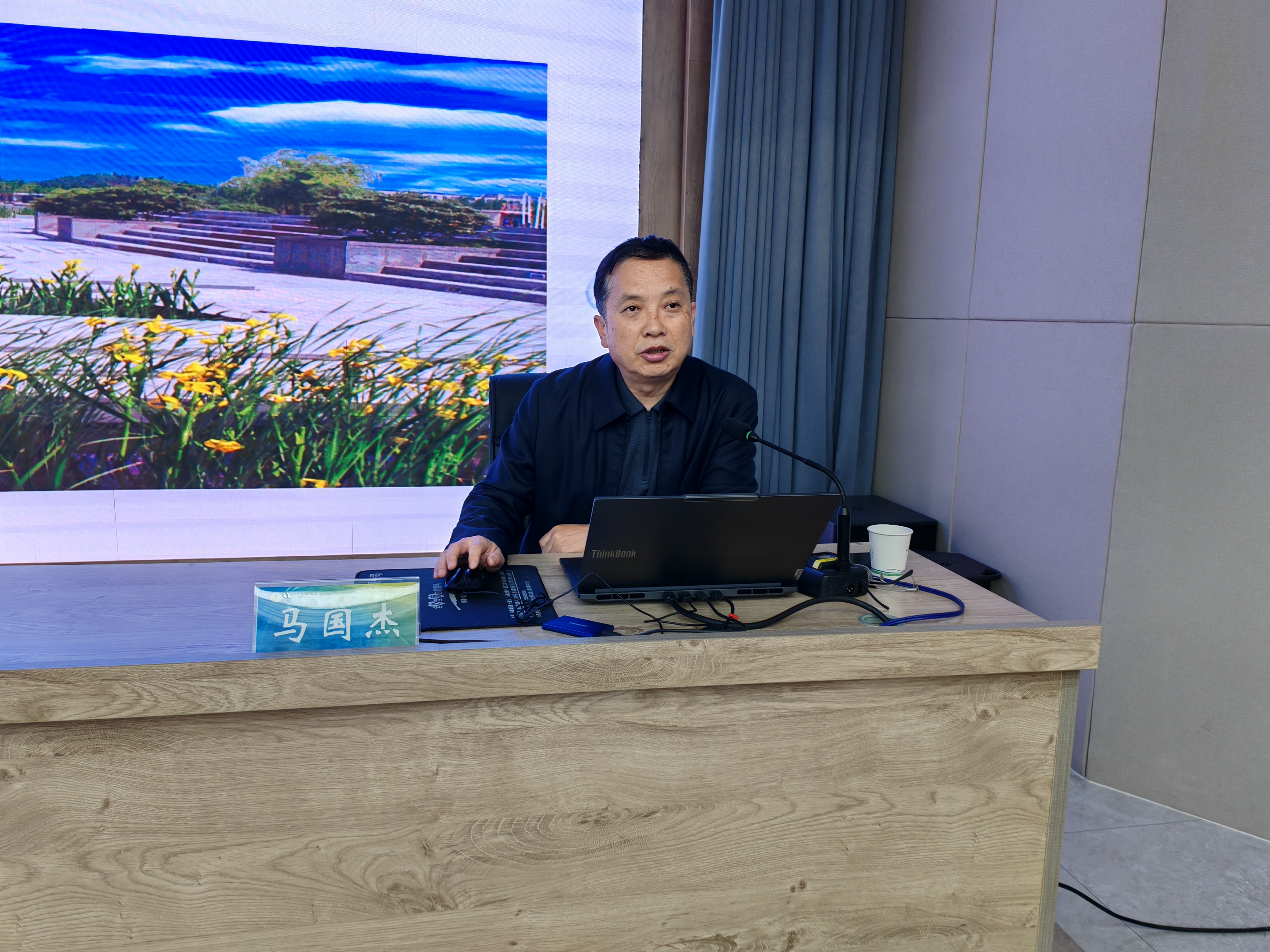 f44da7d35af644b3bafcd57ac812bdab.jpg f44da7d35af644b3bafcd57ac812bdab.jpg