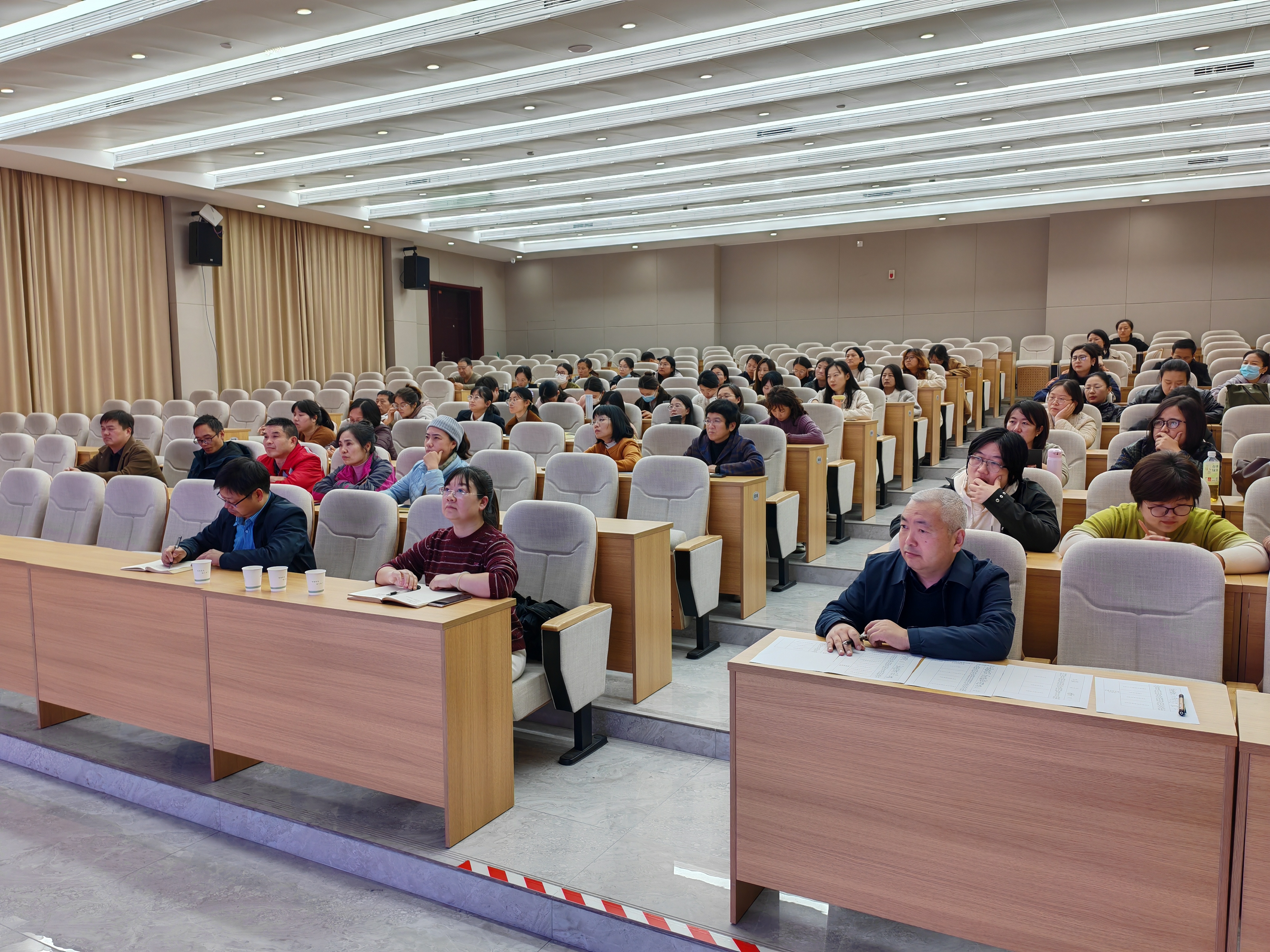 e97a0fbdce2d4c2b826770b9ef94deb3.jpg e97a0fbdce2d4c2b826770b9ef94deb3.jpg