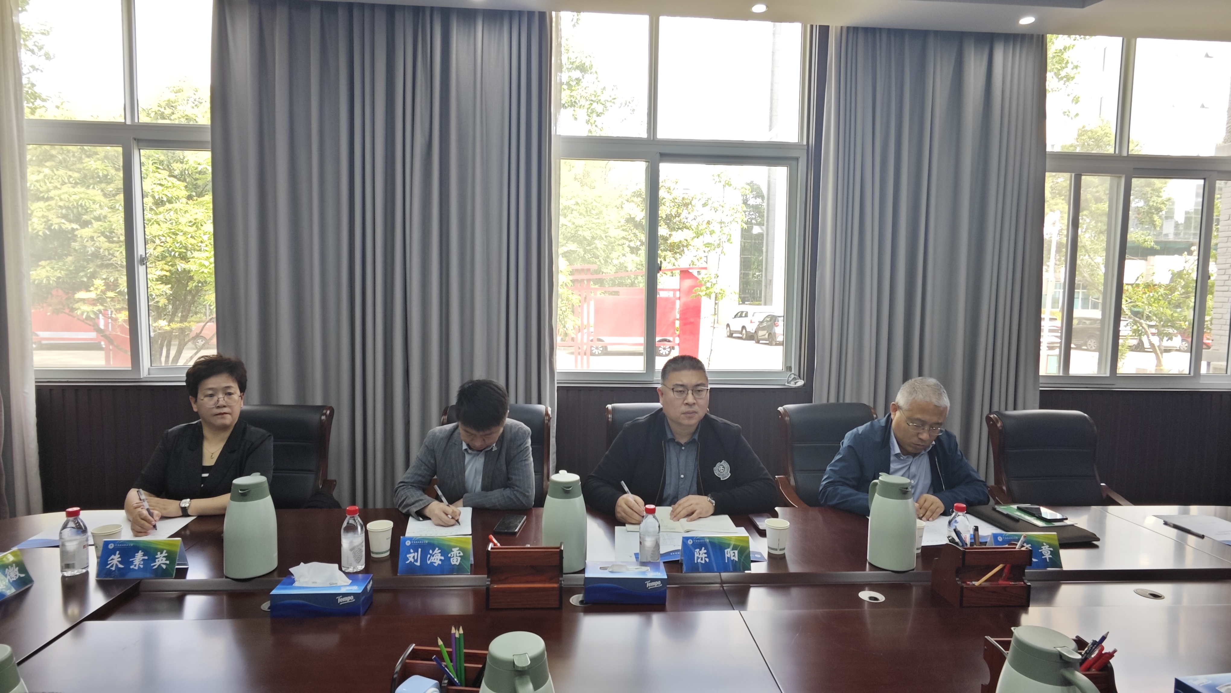 86f05f6b0c454c459ebe3cb92b923ea4.jpg 86f05f6b0c454c459ebe3cb92b923ea4.jpg