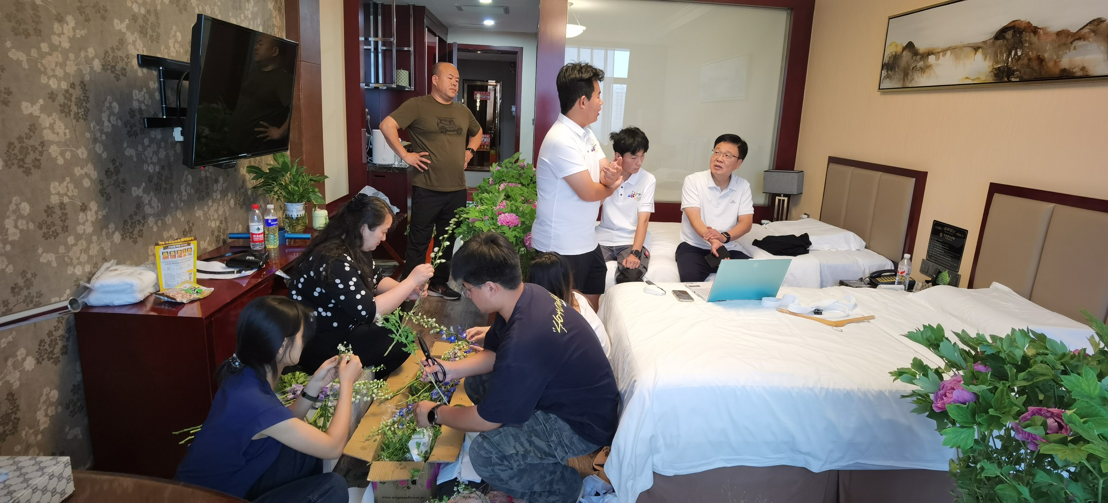 b021887eaadc4d9b8fc6856580a2bce7.jpg b021887eaadc4d9b8fc6856580a2bce7.jpg