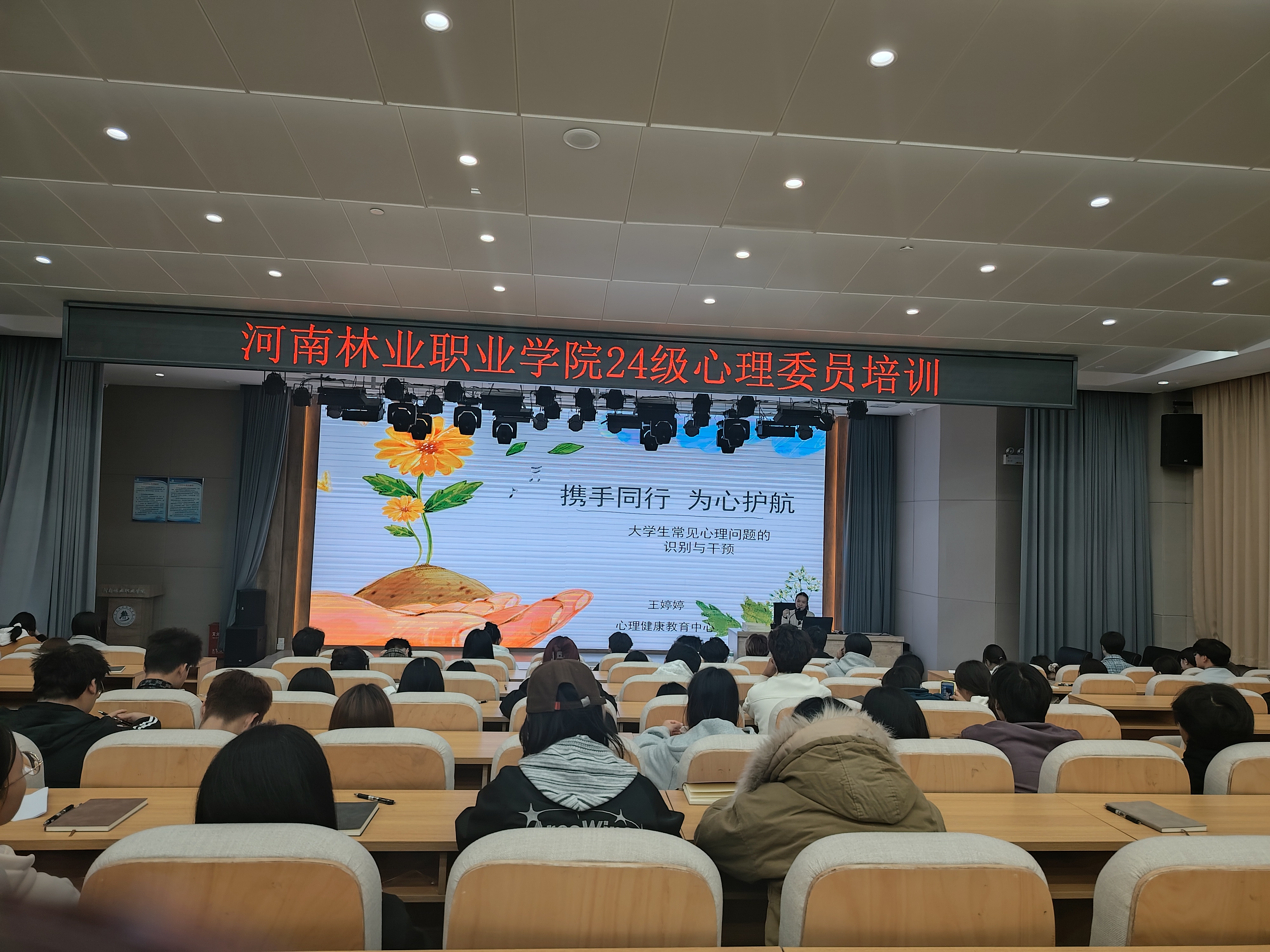 653fcf3817a1425eb13743632489ff5c.jpg 653fcf3817a1425eb13743632489ff5c.jpg