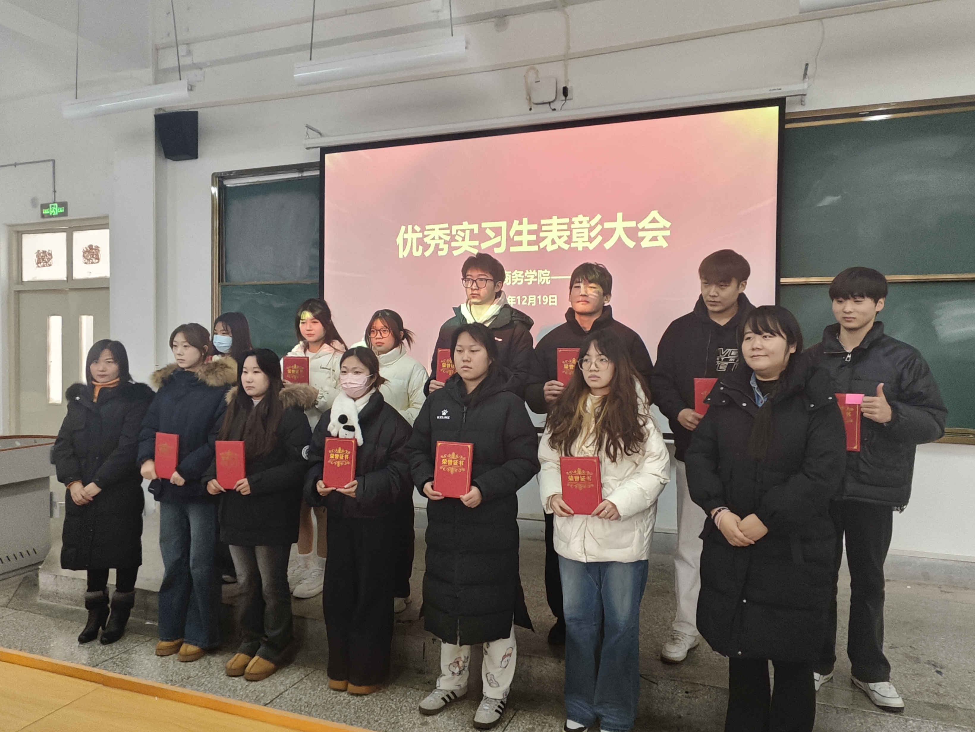 24ce0ec1442645f0b526e3fa7cb9f194.jpg 24ce0ec1442645f0b526e3fa7cb9f194.jpg