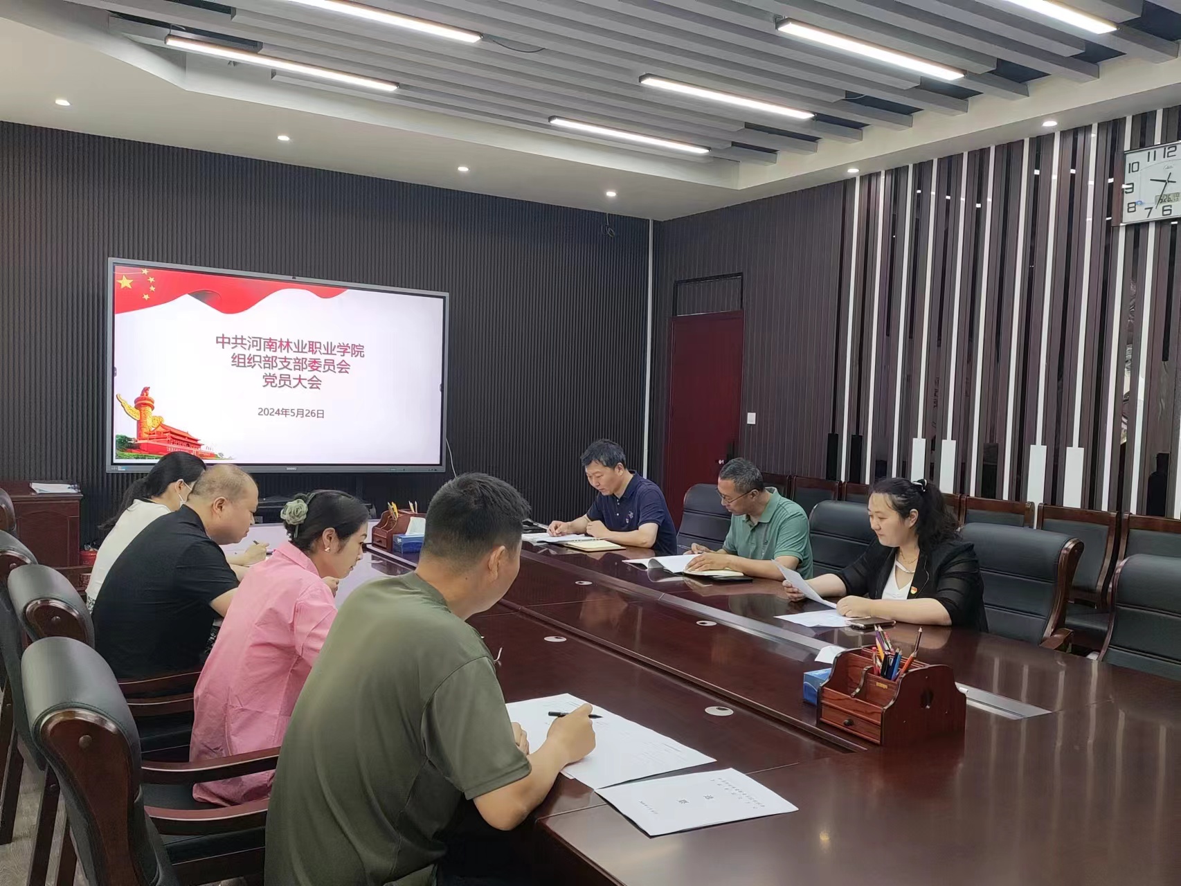 054f1178f68a468b97fcd1d657ba807f.jpg 054f1178f68a468b97fcd1d657ba807f.jpg