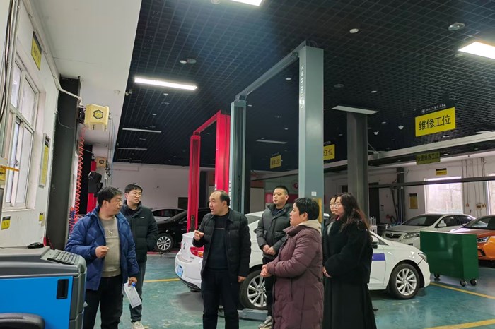 筑牢安全防线　护航平安寒假——汽车工程学院开展寒假前安全专项检查